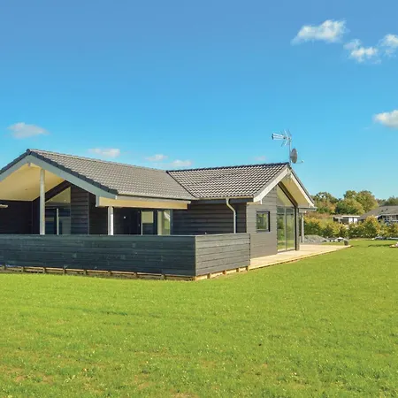 Four-bedroom In Hadsund